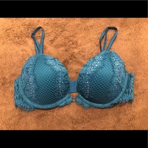 VICTORIA’S SECRET BOMBSHELL BRA